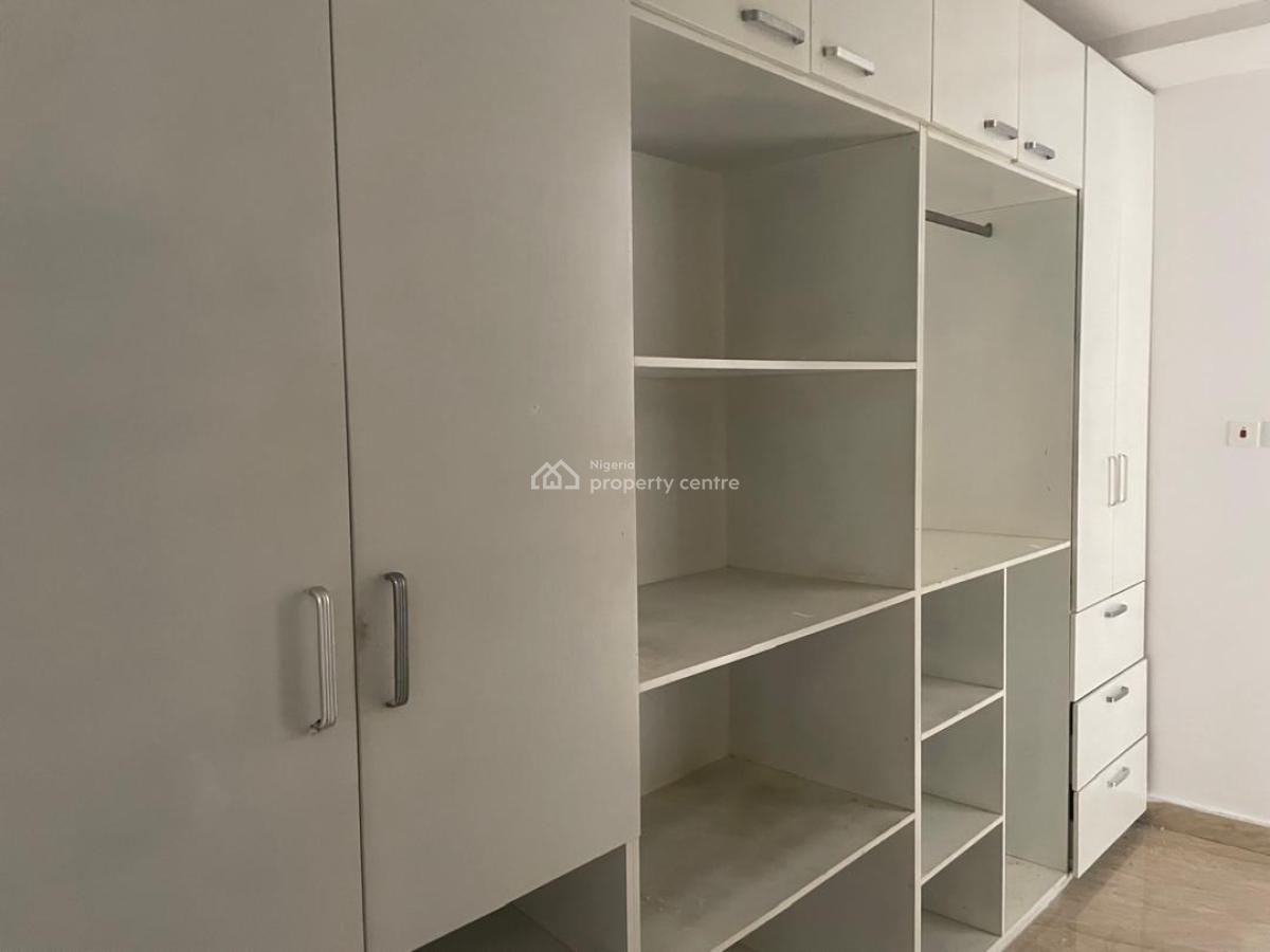 Spacious 3-bedroom Apartment with Elevator Access, Osapa, Lekki, Osapa, Lekki, Lagos, Block of Flats for Sale