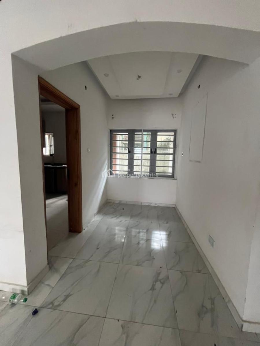 Spacious 2 Bedroom Apartment Fully Serviced, Orchid Road, Eleganza Bustop, Lekki, Lagos, Flat / Apartment for Rent