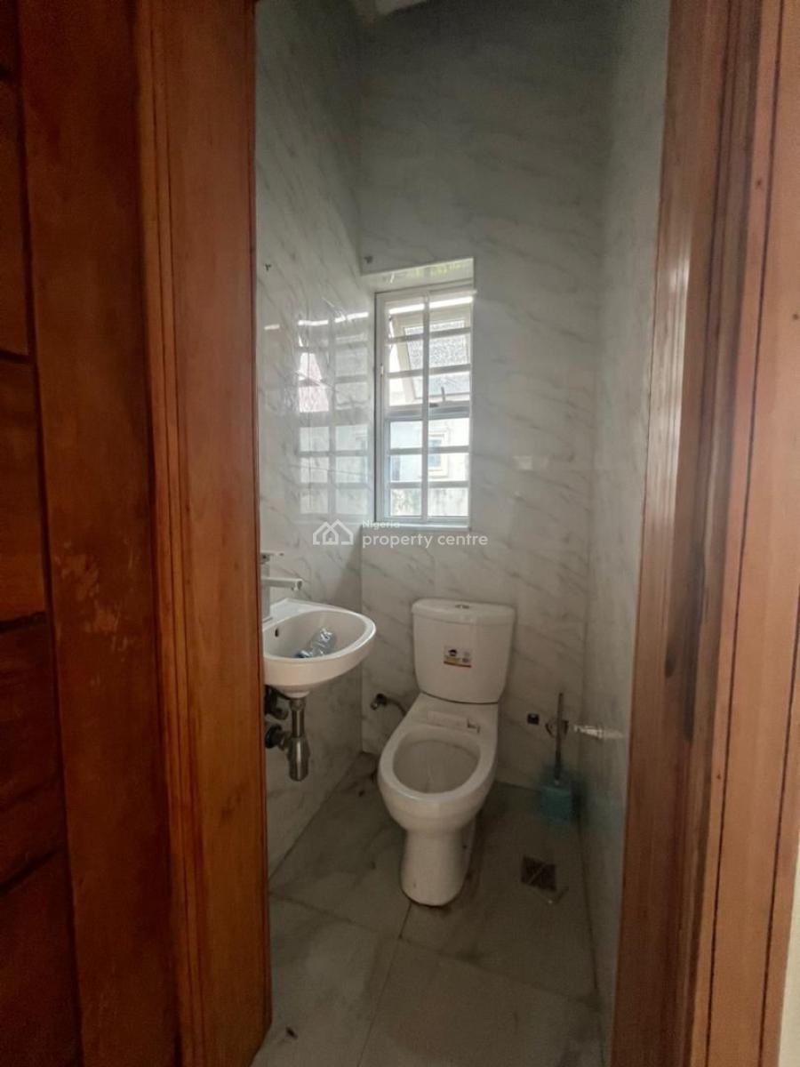 Spacious 2 Bedroom Apartment Fully Serviced, Orchid Road, Eleganza Bustop, Lekki, Lagos, Flat / Apartment for Rent