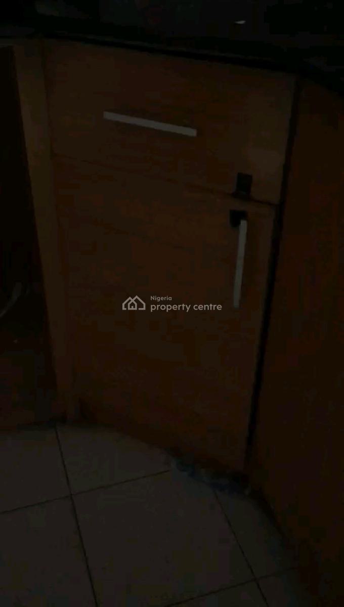 a Room in a Shared Apartment, Osapa London, Osapa, Lekki, Lagos, Flat / Apartment for Rent