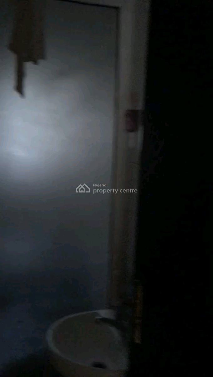 a Room in a Shared Apartment, Osapa London, Osapa, Lekki, Lagos, Flat / Apartment for Rent