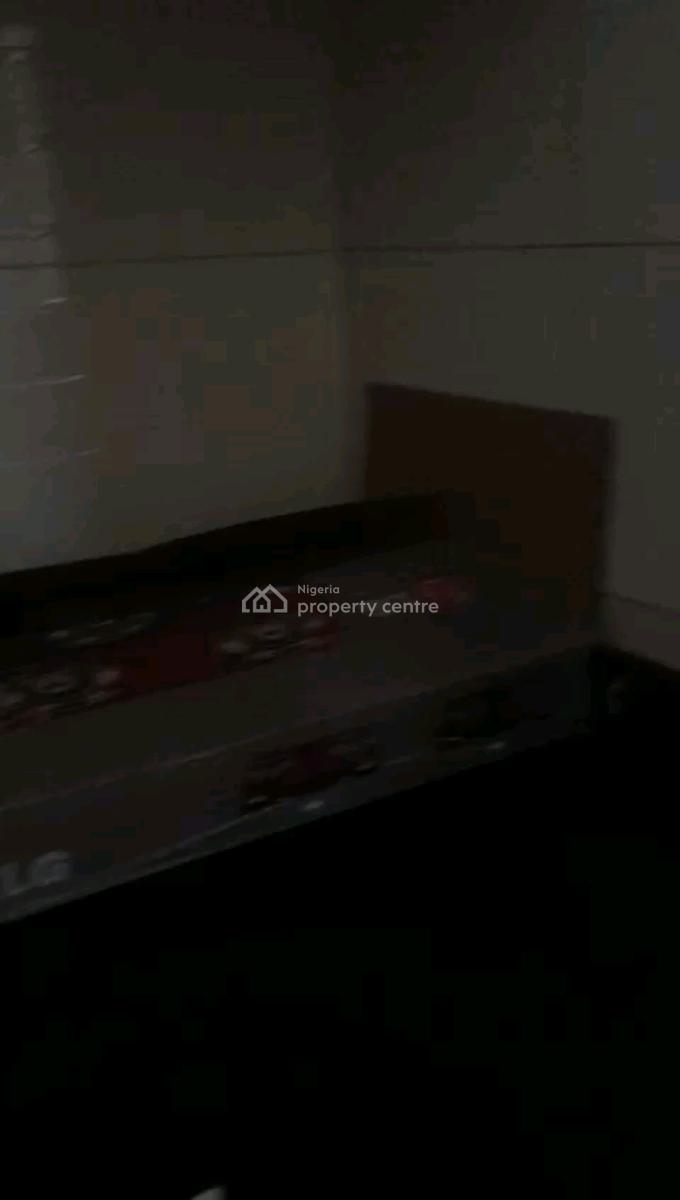 a Room in a Shared Apartment, Osapa London, Osapa, Lekki, Lagos, Flat / Apartment for Rent