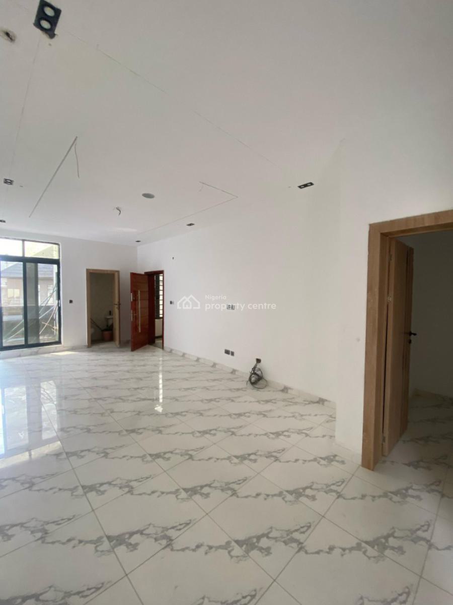 Spacious 3 Bedrooms Apartment, Fully Serviced, Orchid Road, Eleganza Bus-stop, Lekki, Lagos, Flat / Apartment for Sale