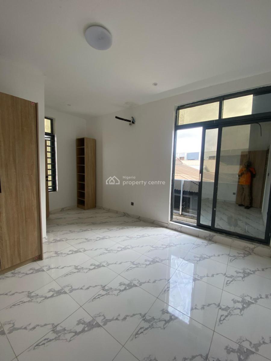 Spacious 3 Bedrooms Apartment, Fully Serviced, Orchid Road, Eleganza Bus-stop, Lekki, Lagos, Flat / Apartment for Sale