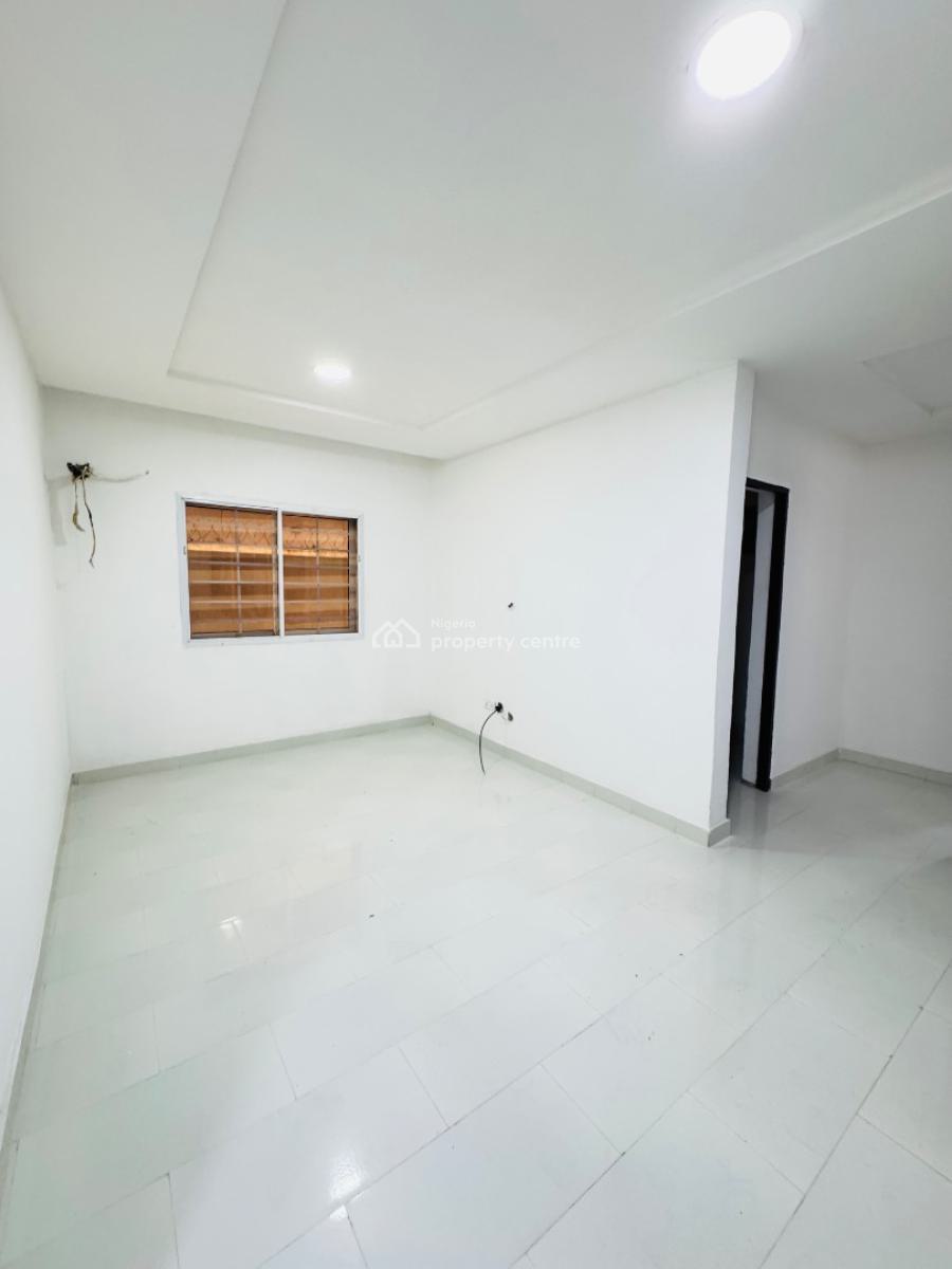 Brand New Spacious 2 Bedroom Flat Available, Orchid Road, Lekki, Lagos, Block of Flats for Sale