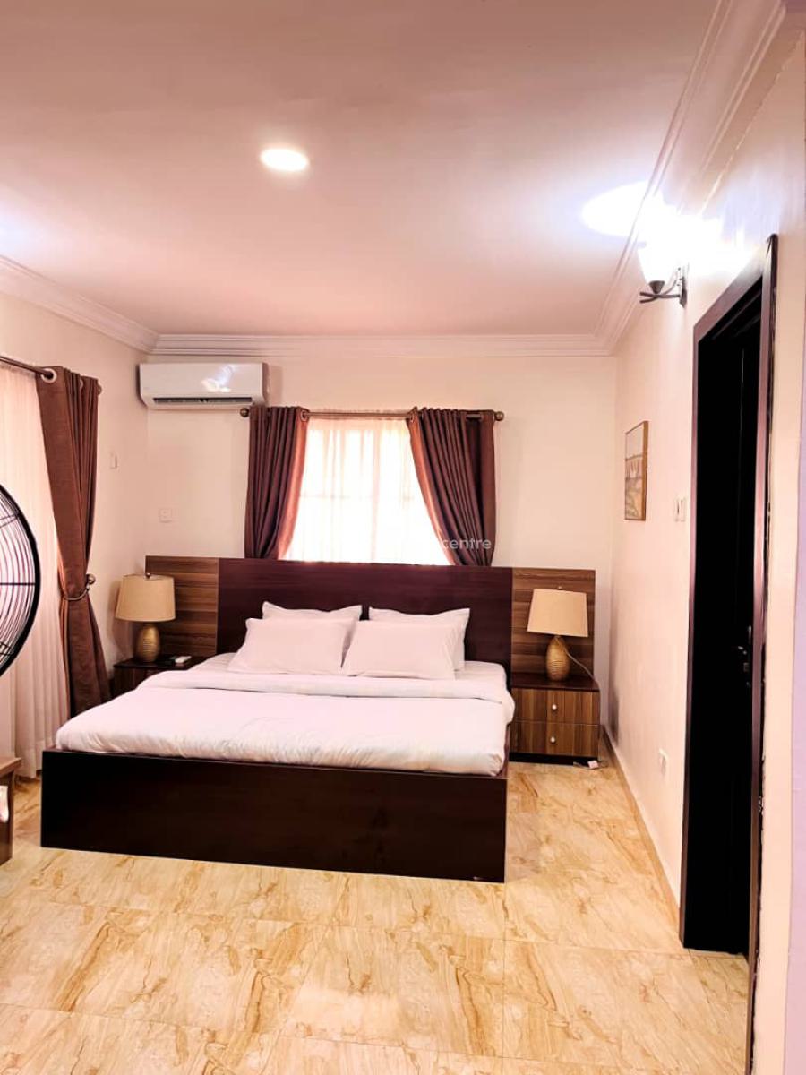 a Well Furnished 3 Bedroom for Party and Stay., Lekki Phase 1, Lekki, Lagos, Flat / Apartment Short Let