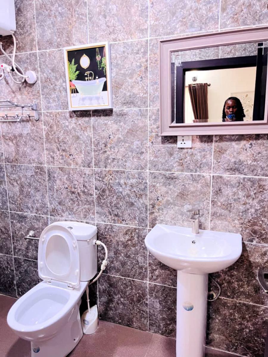 a Well Furnished 2 Bedroom for Party and Stay., Lekki Phase 1, Lekki, Lagos, Flat / Apartment Short Let