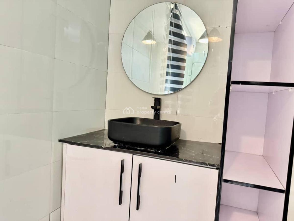 Yummy! Exquisitely Furnished 2 Bedroom Apartment with Pool and Gym, Lekki Phase 1, Lekki, Lagos, Flat / Apartment for Rent