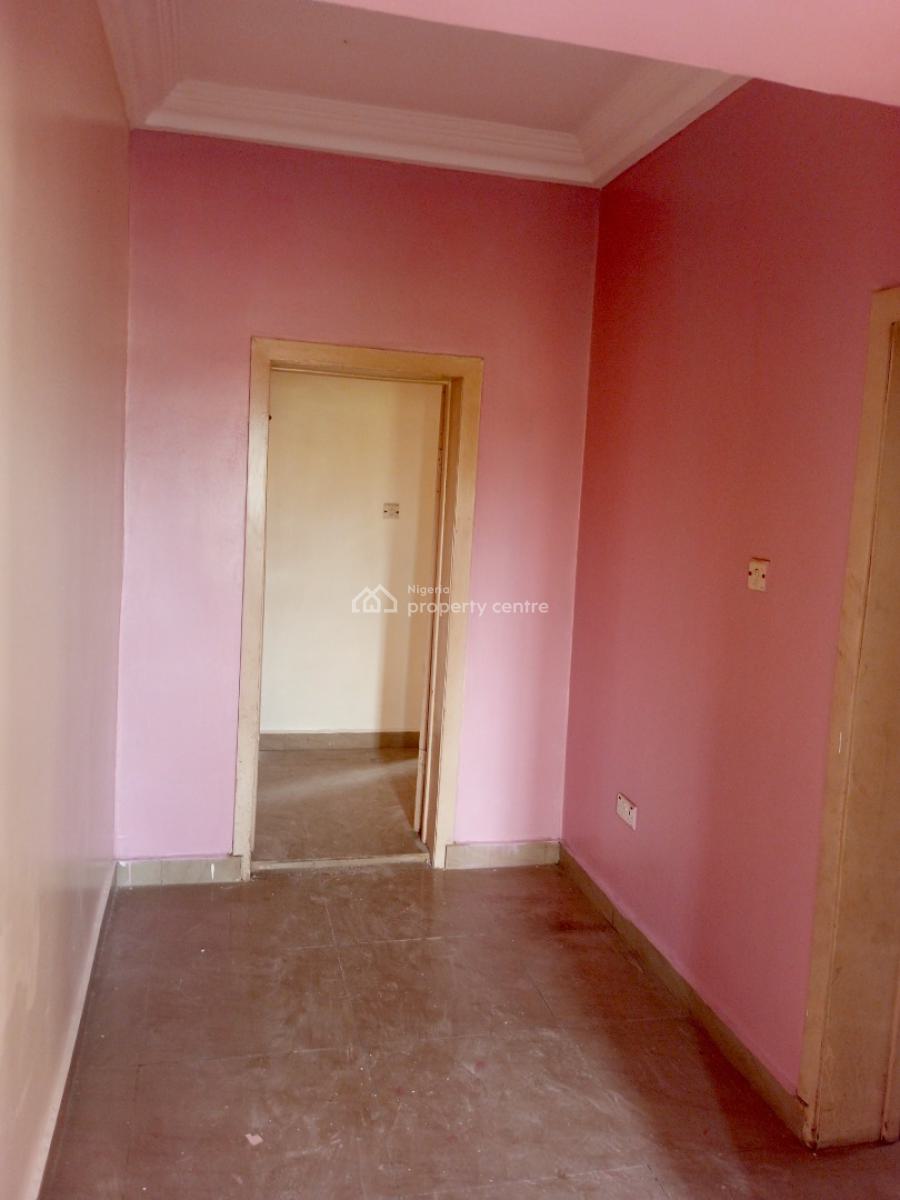 a Well Renovated 2bedroom Flat at Cbn Quarters, Cbn Quarters Lugbe Fha, Fha (f.h.a), Lugbe District, Abuja, Flat / Apartment for Rent