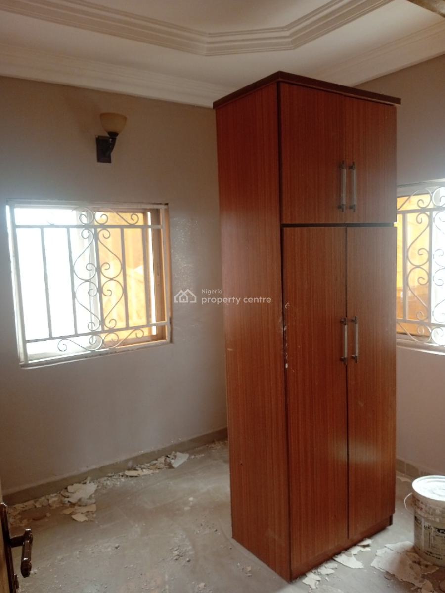a Well Renovated 2bedroom Flat at Cbn Quarters, Cbn Quarters Lugbe Fha, Fha (f.h.a), Lugbe District, Abuja, Flat / Apartment for Rent