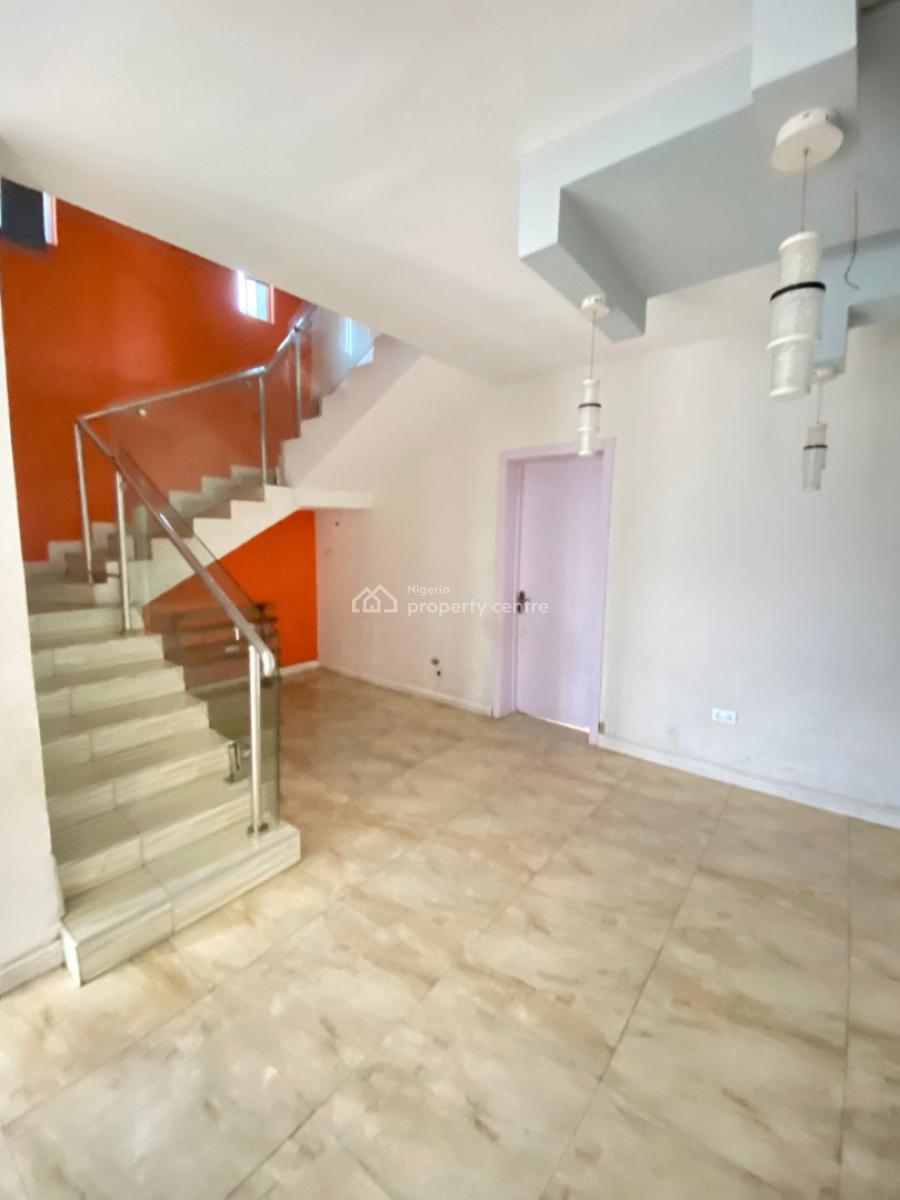 Distressed 4 Bedroom Fully Detached Duplex, United Estate, Sangotedo, Ajah, Lagos, Detached Duplex for Sale