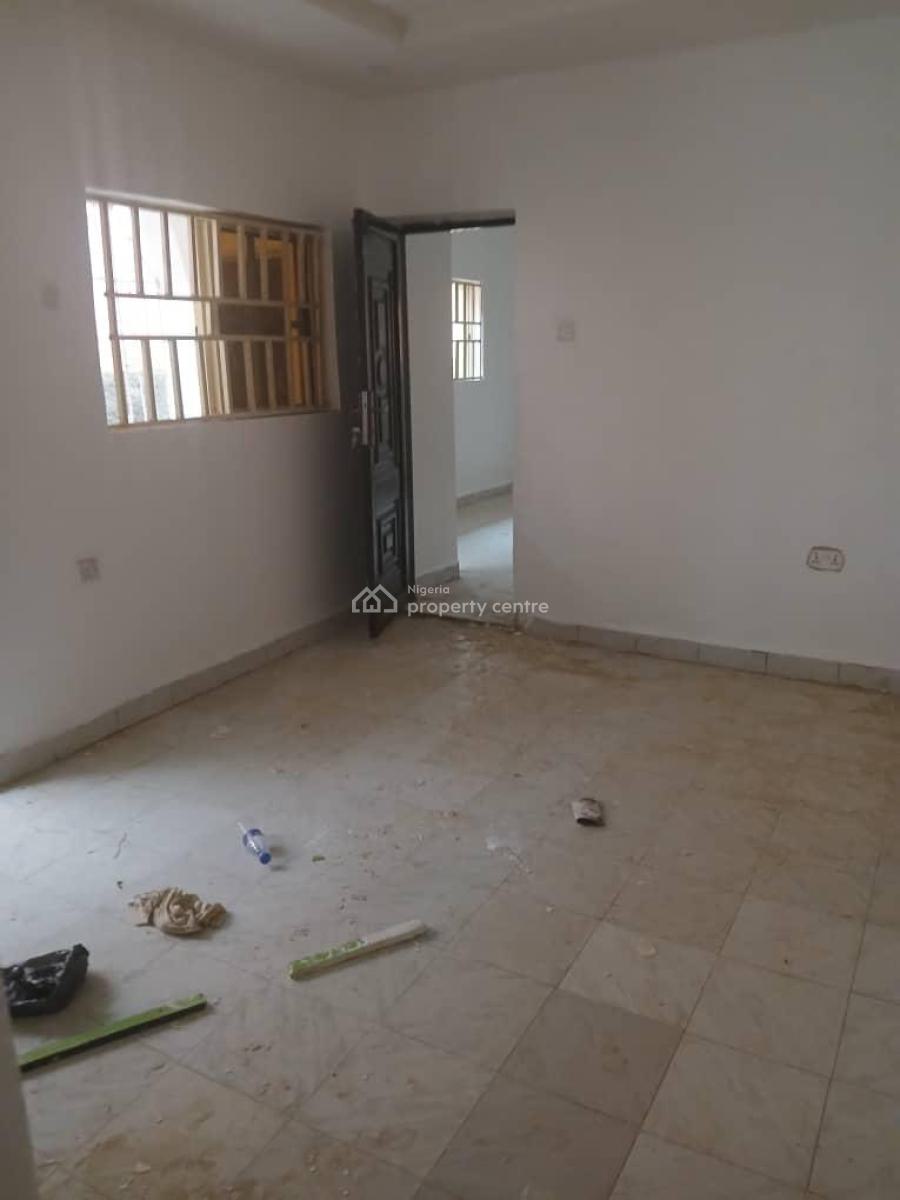 Standard One Bedroom Apartment in a Serene and Secured Neighborhood, 4th Avenue, Gwarinpa, Abuja, Mini Flat (room and Parlour) for Rent