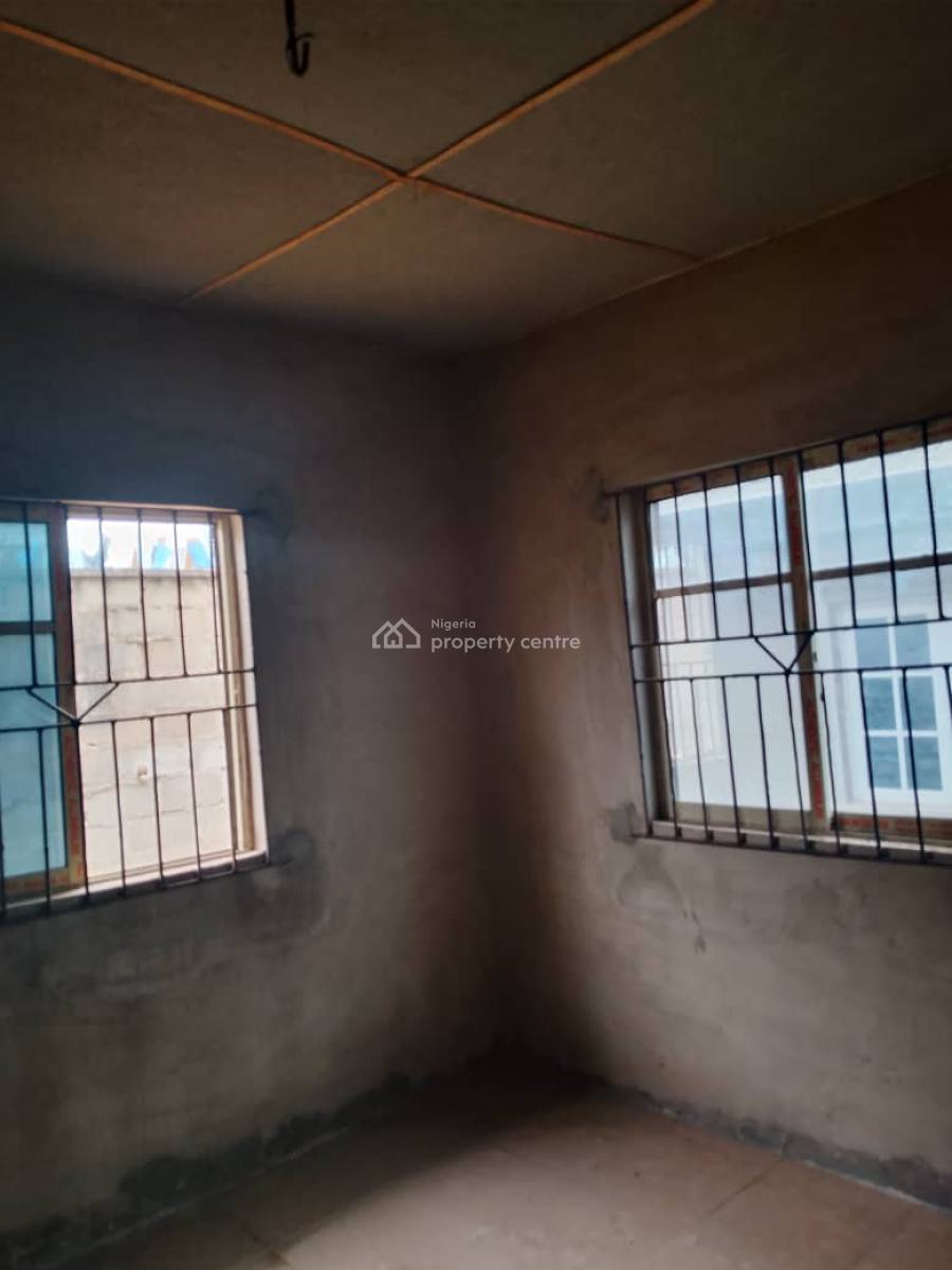 a Clean and Decent Room and Parlor, Lucky Fiber Road, Ikorodu, Lagos, Flat / Apartment for Rent