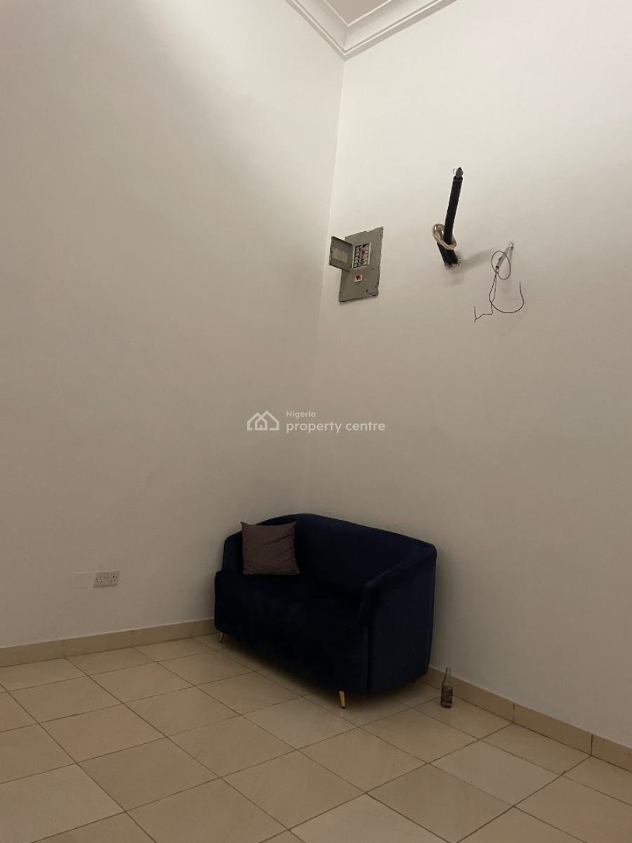 Well Maintained 3 Bedroom Terrace, Chevron, Lekki Expressway, Lekki, Lagos, Terraced Duplex for Rent