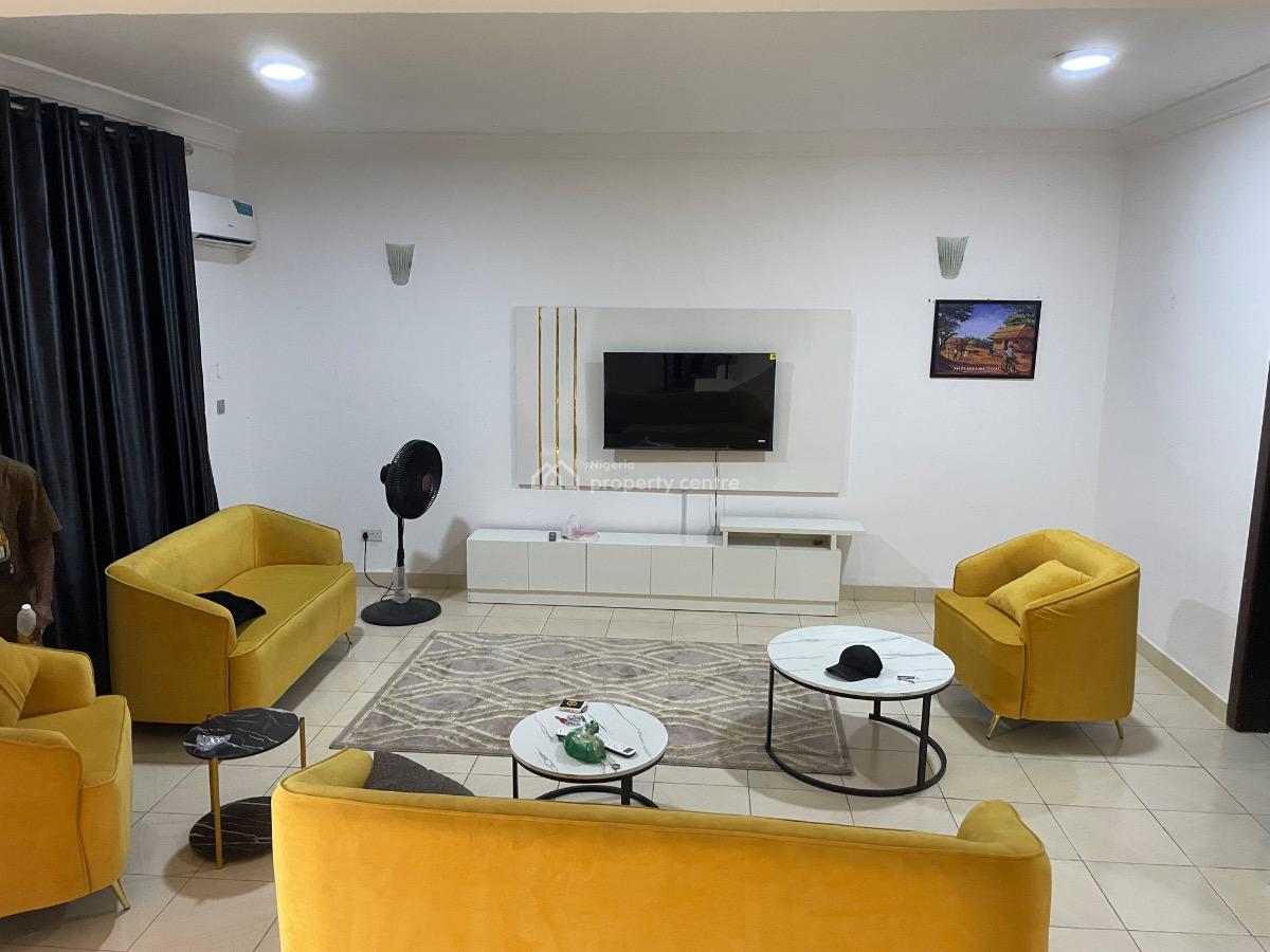 Well Maintained 3 Bedroom Terrace, Chevron, Lekki Expressway, Lekki, Lagos, Terraced Duplex for Rent