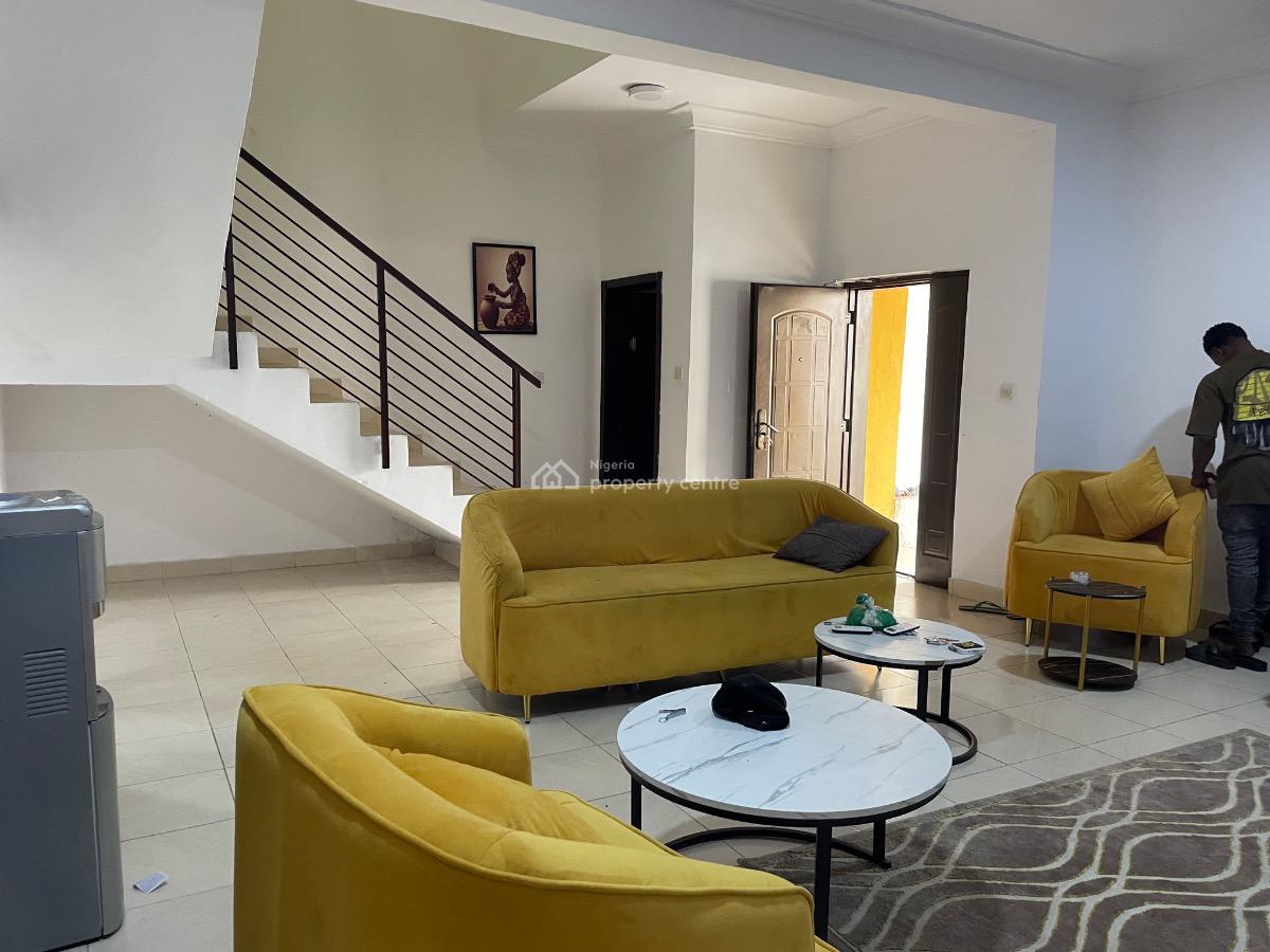 Well Maintained 3 Bedroom Terrace, Chevron, Lekki Expressway, Lekki, Lagos, Terraced Duplex for Rent