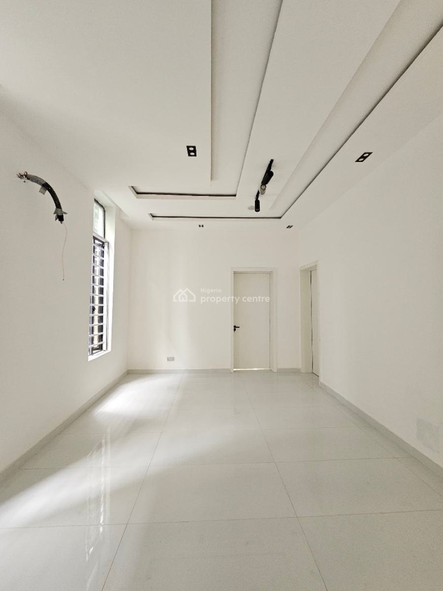 Contemporary Spacious 5 Bedrooms Fully Detached Duplex with Bq and Swimming Pool, Lekki, Lagos, Detached Duplex for Sale