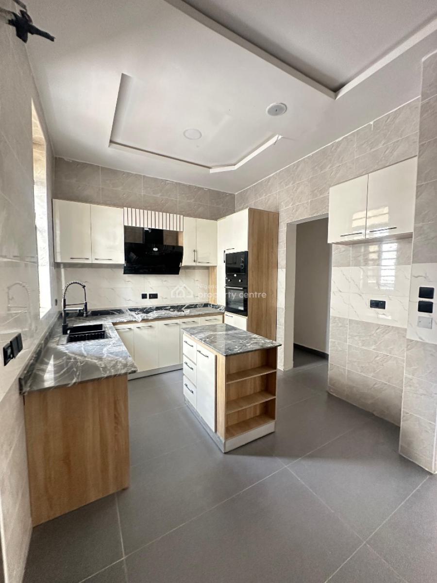 Spacious Well-built  4 Bedroom Fully Detached Duplex with Bq, Lekki, Lagos, Detached Duplex for Sale