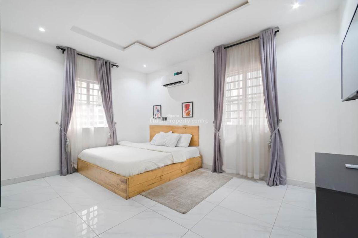 Spacious 2 Bedroom Apartment, Phase 1, Lekki, Lagos, Flat / Apartment Short Let