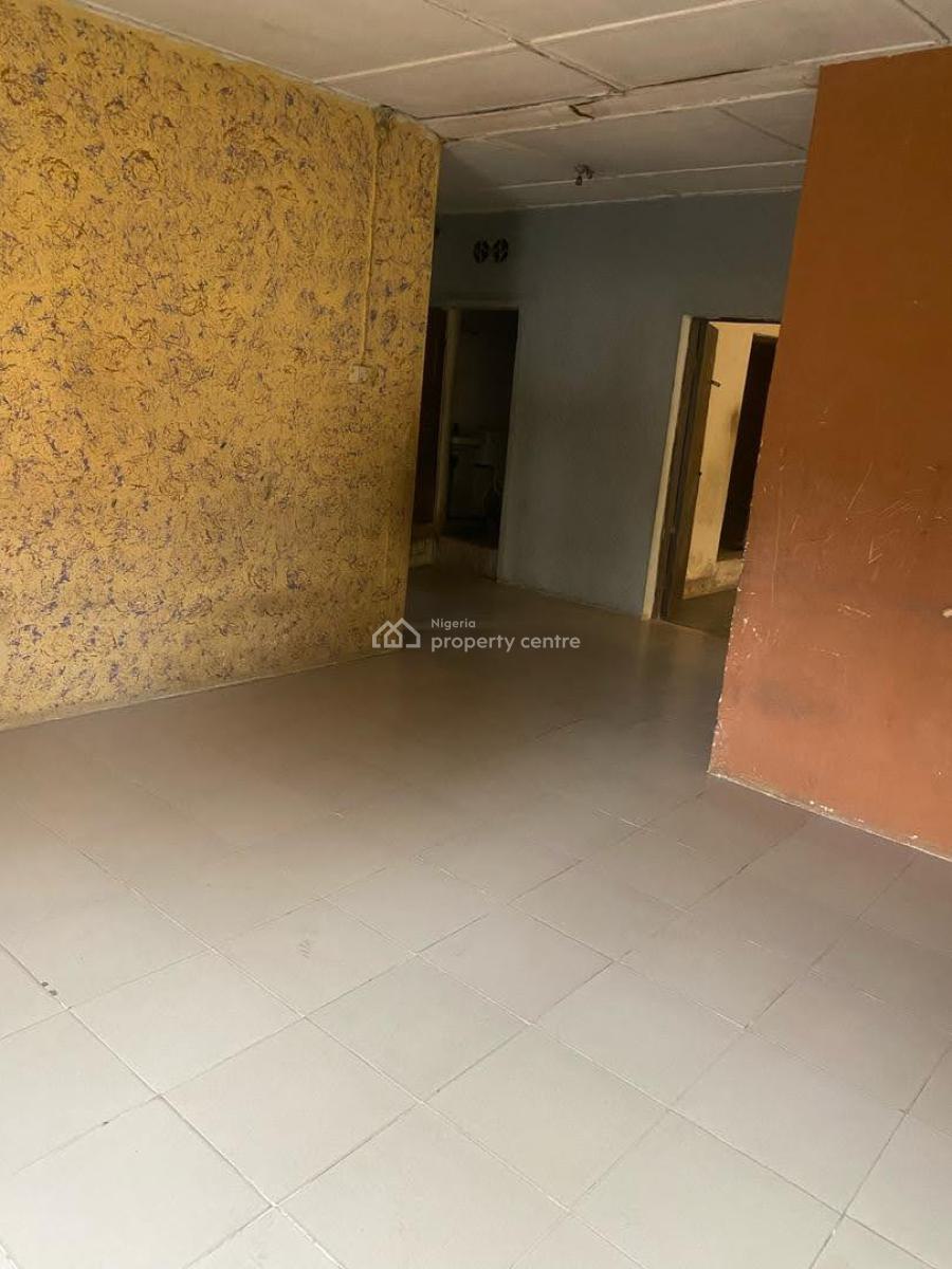 a Spacious 3bedroom, Kilo, Surulere, Lagos, Flat / Apartment for Rent