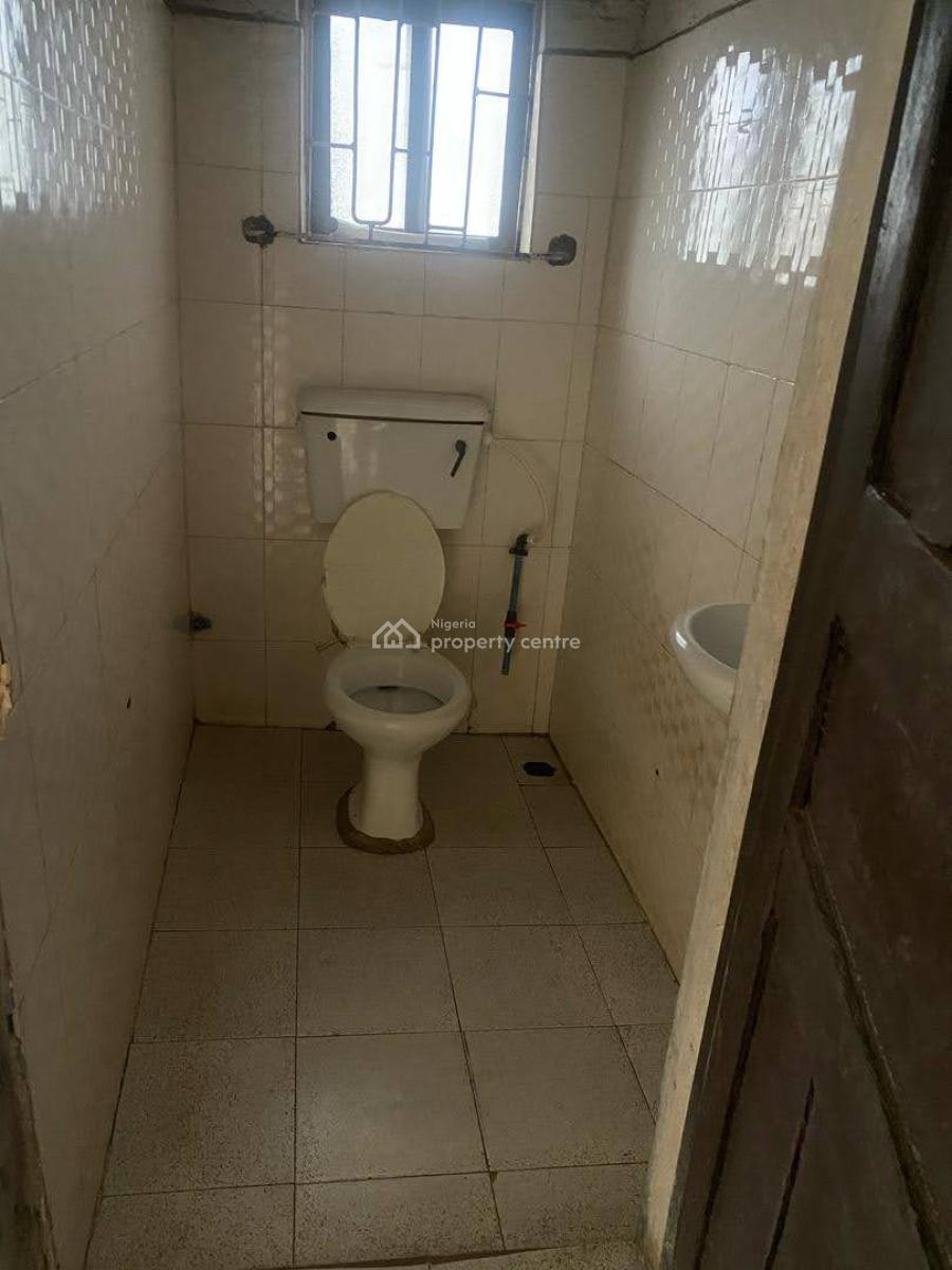 a Spacious 3bedroom, Kilo, Surulere, Lagos, Flat / Apartment for Rent
