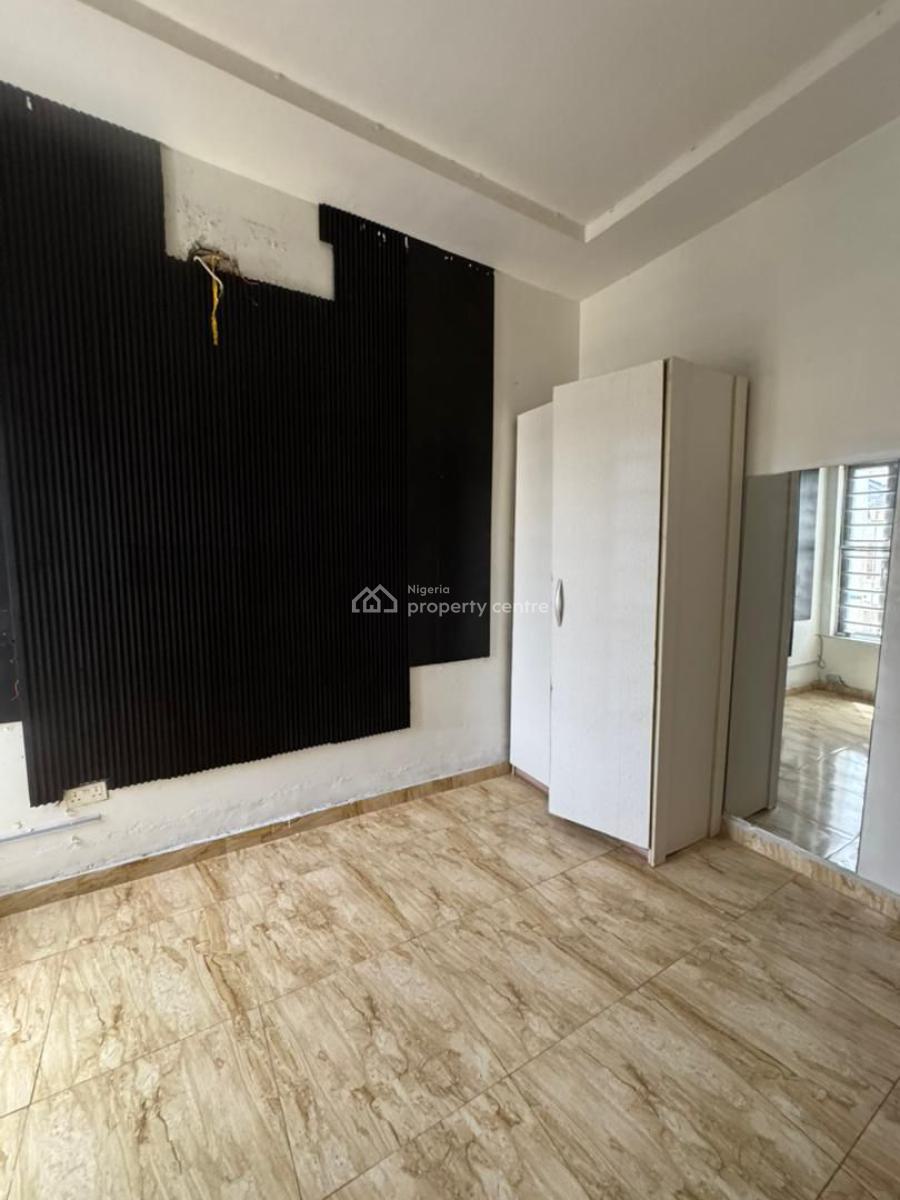 Spacious Room in a Shared Apartment Serviced, Orchid Road, Eleganza Bustop Lekki Lagos, Lekki, Lagos, Flat / Apartment for Rent