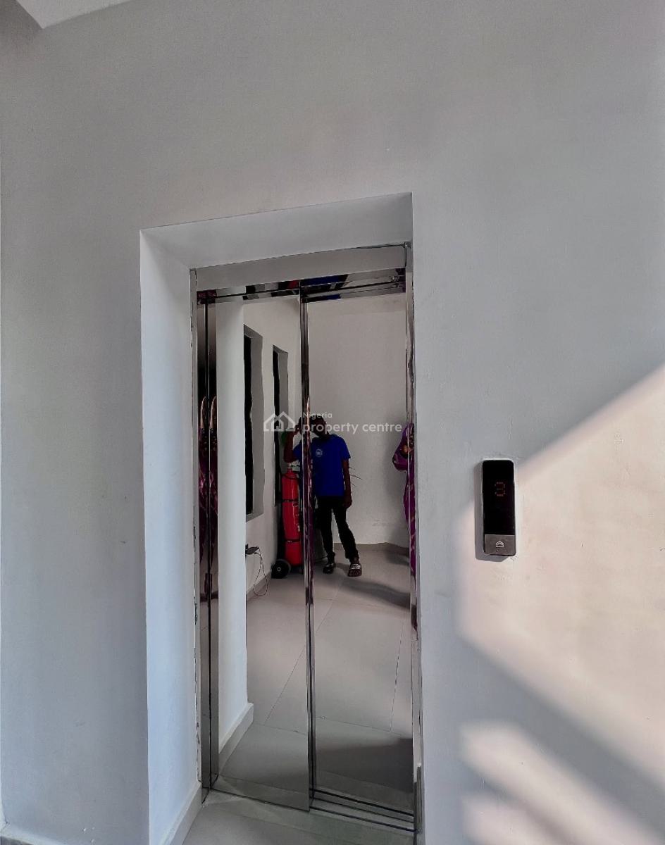 Fully Serviced 3 Bedroom Apartment with Pool, Bq and Pool, Lekki Phase 1, Lekki Phase 1, Lekki, Lagos, Block of Flats for Sale