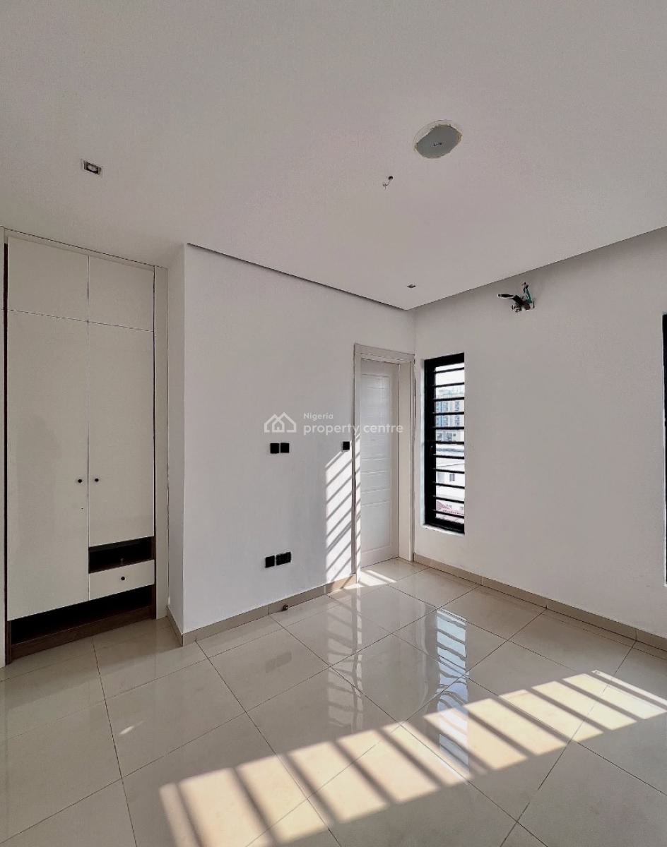 Fully Serviced 3 Bedroom Apartment with Pool, Bq and Pool, Lekki Phase 1, Lekki Phase 1, Lekki, Lagos, Block of Flats for Sale