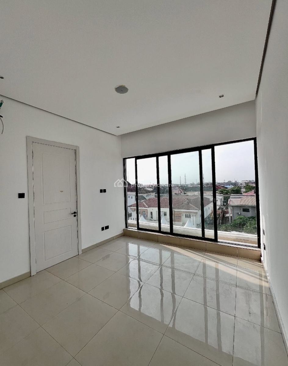 Fully Serviced 3 Bedroom Apartment with Pool, Bq and Pool, Lekki Phase 1, Lekki Phase 1, Lekki, Lagos, Block of Flats for Sale