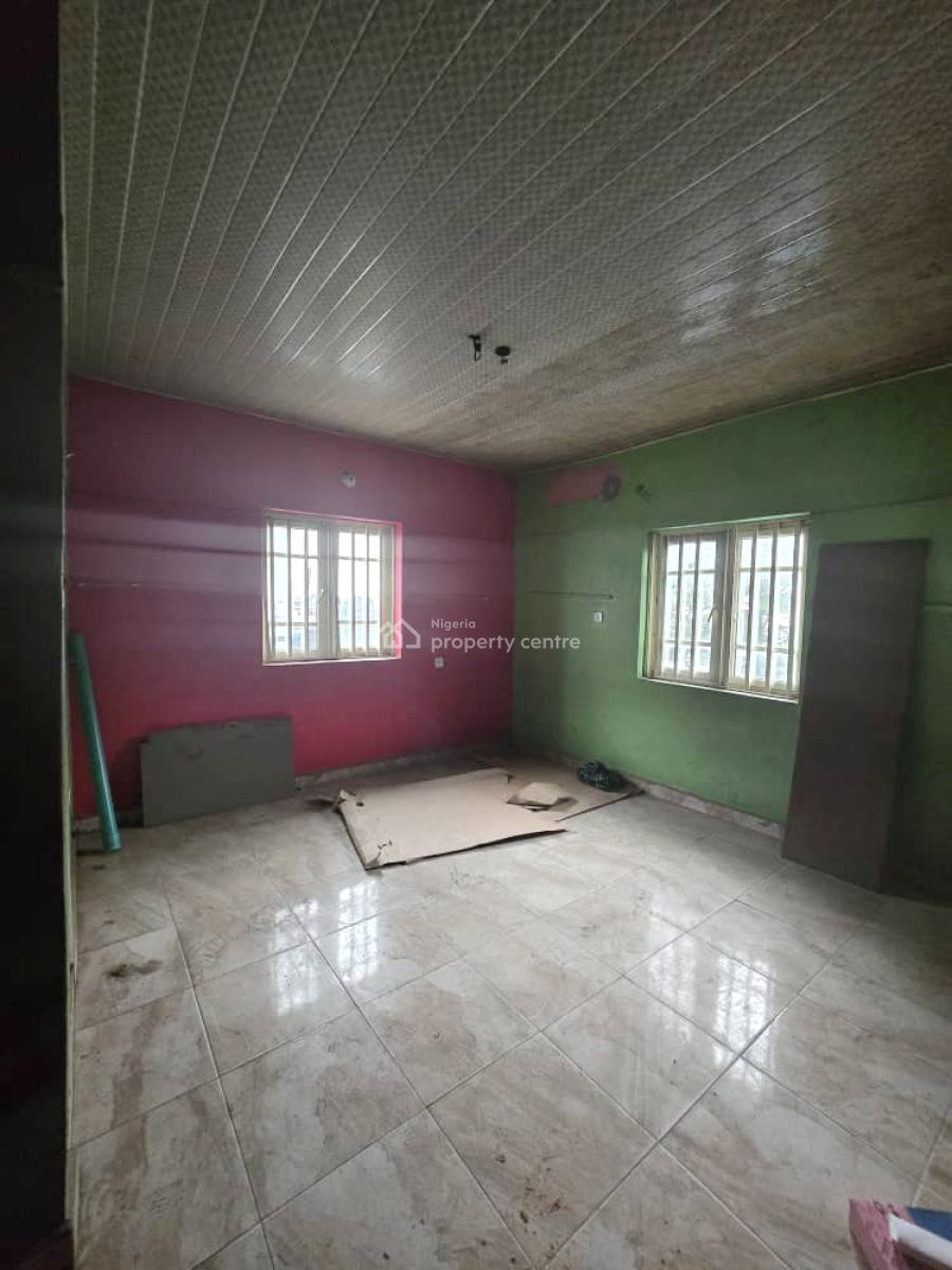 Renovated 3 Bedroom Apartment with a Room Bq, Omole Phase 2, Ikeja, Lagos, Flat / Apartment for Rent