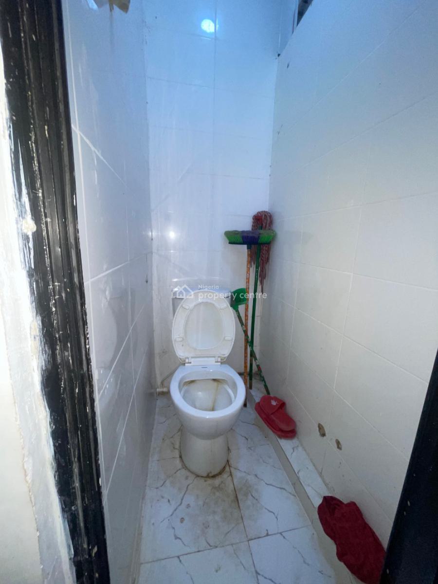 a Spacious Room and Parlor, Along Lekki County Road, Lekki, Lagos, Mini Flat (room and Parlour) for Rent