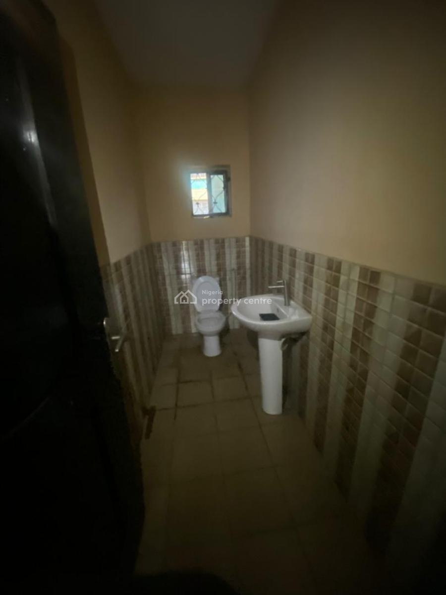 3 Bedroom Flat with Sweet Modern Facilities, Abayomi, Iwo Road, Ibadan, Oyo, Flat / Apartment for Rent