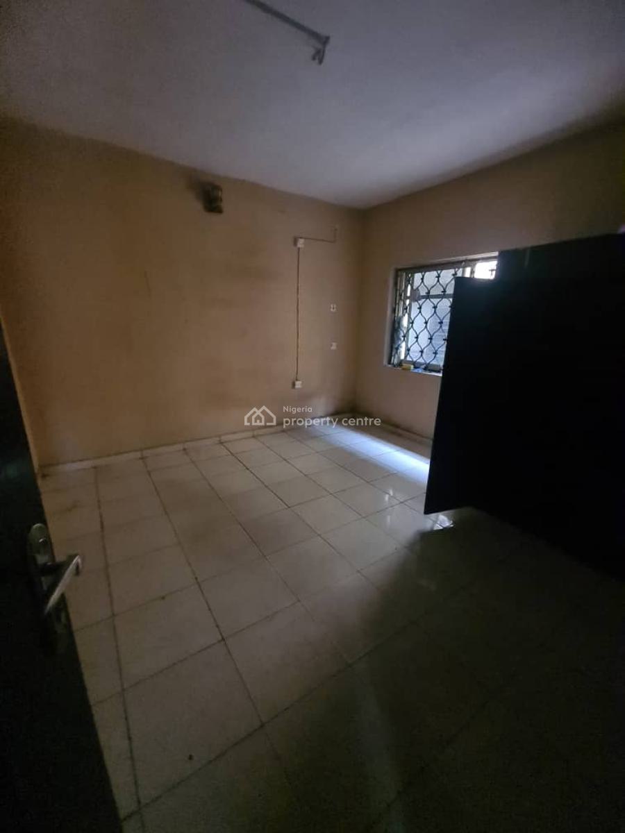 3 Bedroom Flat with Sweet Modern Facilities, Abayomi, Iwo Road, Ibadan, Oyo, Flat / Apartment for Rent