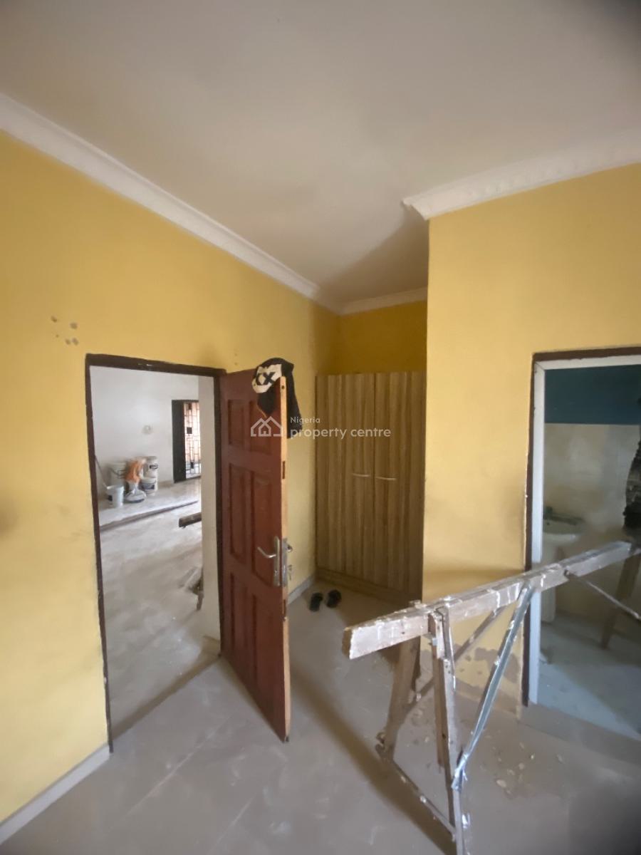 3 Bedrooms -- All Rooms En-suite Old But Solid Structure, Millennium Estate, Gbagada, Lagos, Flat / Apartment for Rent