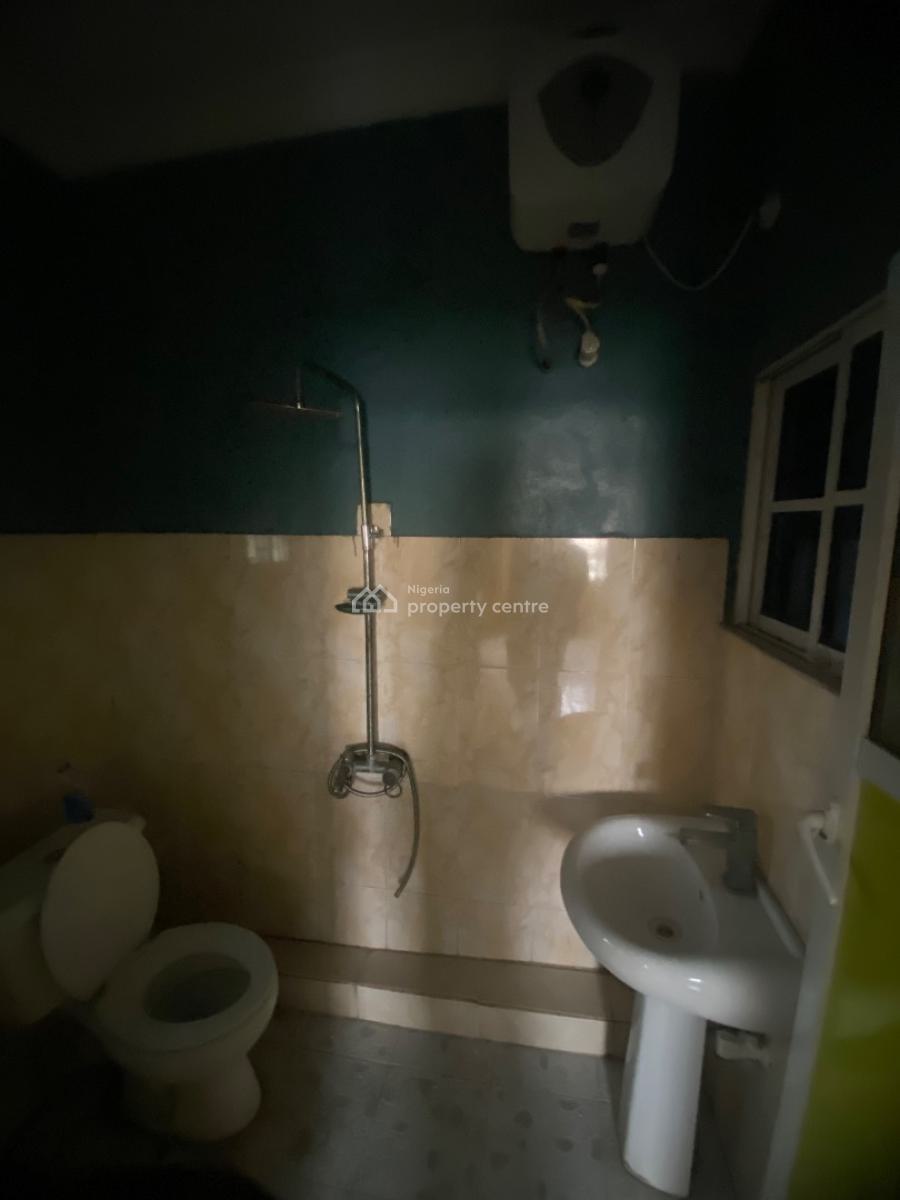 3 Bedrooms -- All Rooms En-suite Old But Solid Structure, Millennium Estate, Gbagada, Lagos, Flat / Apartment for Rent