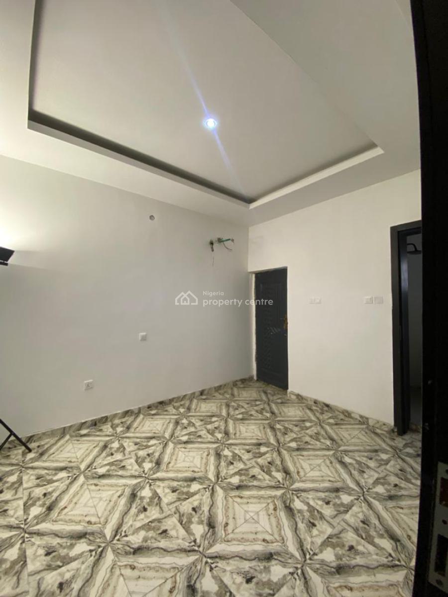 4 Bedrooms Semi-detached Duplex, Chevron, Lekki, Lagos, Semi-detached Duplex for Sale
