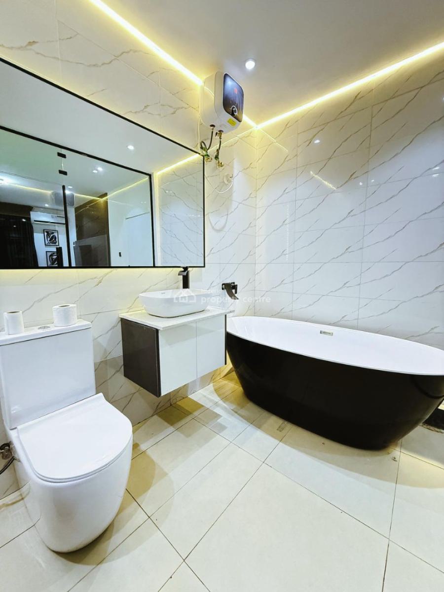 3 Bedroom Apartment Waterfront, Lekki Luxury Flat, Phase 1, Lekki, Lagos, Flat / Apartment Short Let
