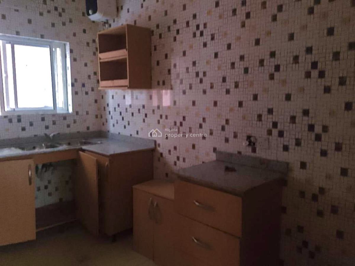 2 Bedroom Apartment, Fashola Estate, Monastery Road Sangotedo, Ajah, Lagos, Block of Flats for Sale