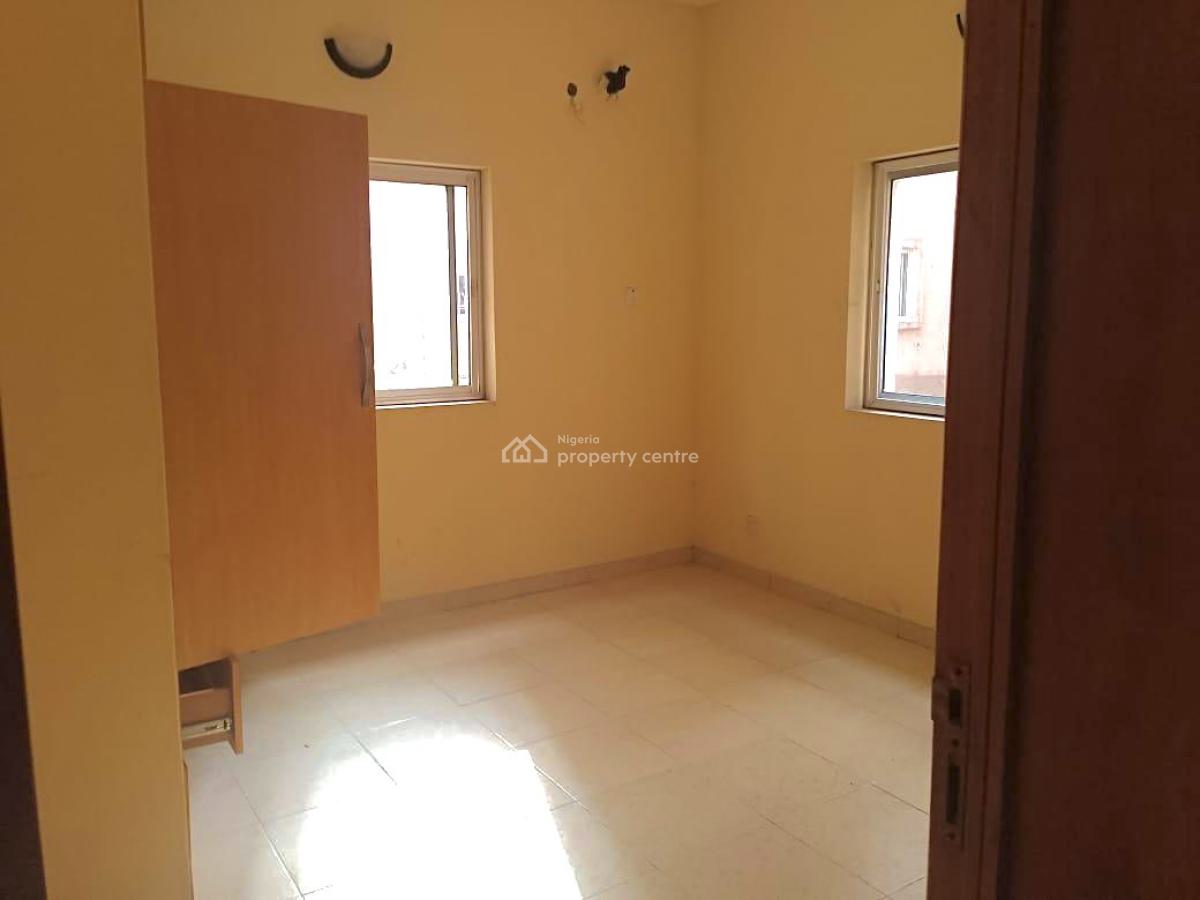 2 Bedroom Apartment, Fashola Estate, Monastery Road Sangotedo, Ajah, Lagos, Block of Flats for Sale