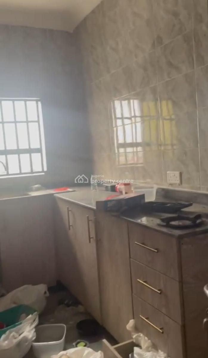 Spacious 2 Bedroom Flat Serviced Apartment, Paradise 3 Estate Chevron Drive Opposite Ebano Supermarket, Lekki, Lagos, Flat / Apartment for Rent