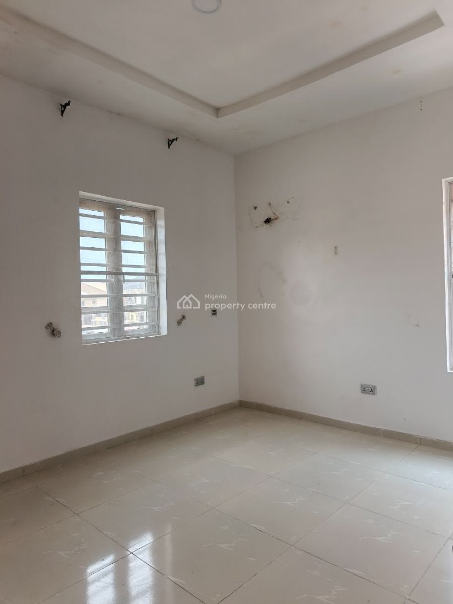 a 2 Bedroom Flat, Ologolo, Lekki, Lagos, Flat / Apartment for Rent