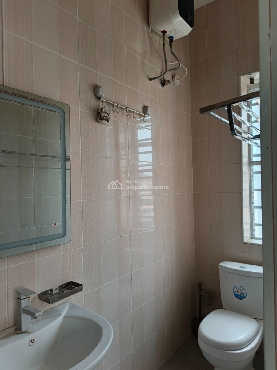 a 2 Bedroom Flat, Ologolo, Lekki, Lagos, Flat / Apartment for Rent