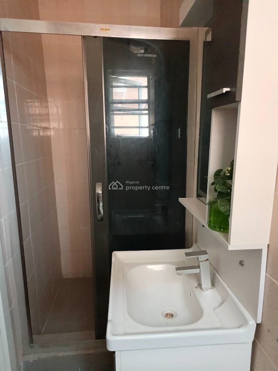 a 2 Bedroom Flat, Ologolo, Lekki, Lagos, Flat / Apartment for Rent
