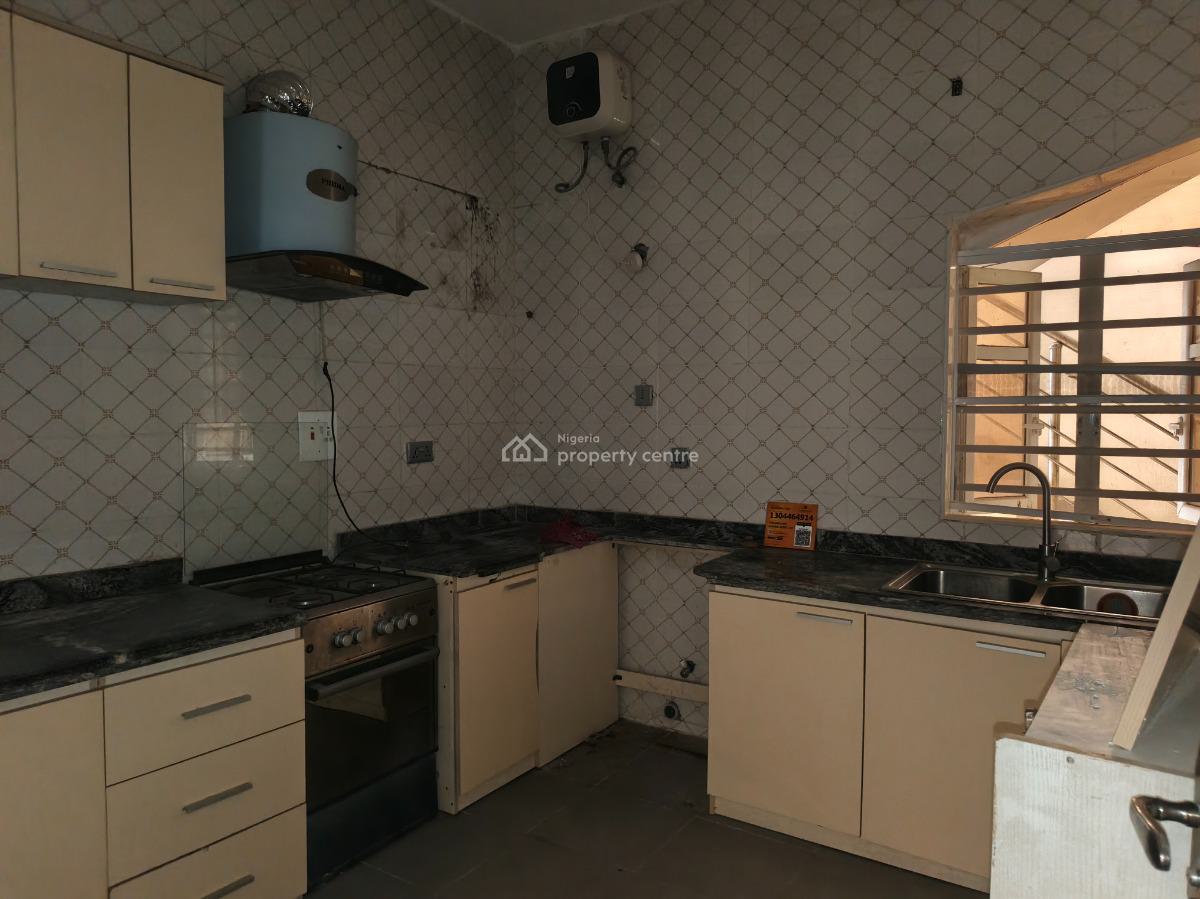 a 2 Bedroom Flat, Ologolo, Lekki, Lagos, Flat / Apartment for Rent