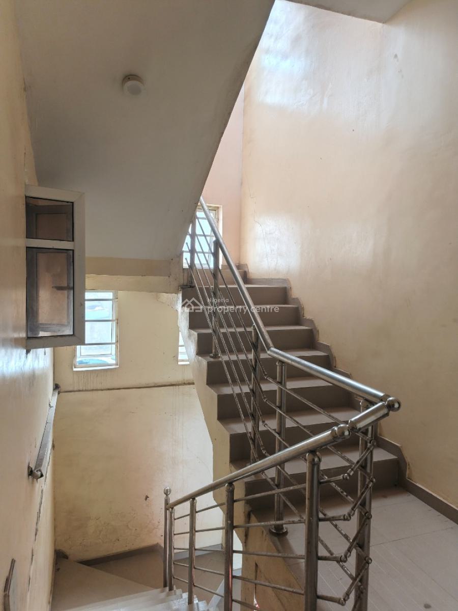 a 2 Bedroom Flat, Ologolo, Lekki, Lagos, Flat / Apartment for Rent