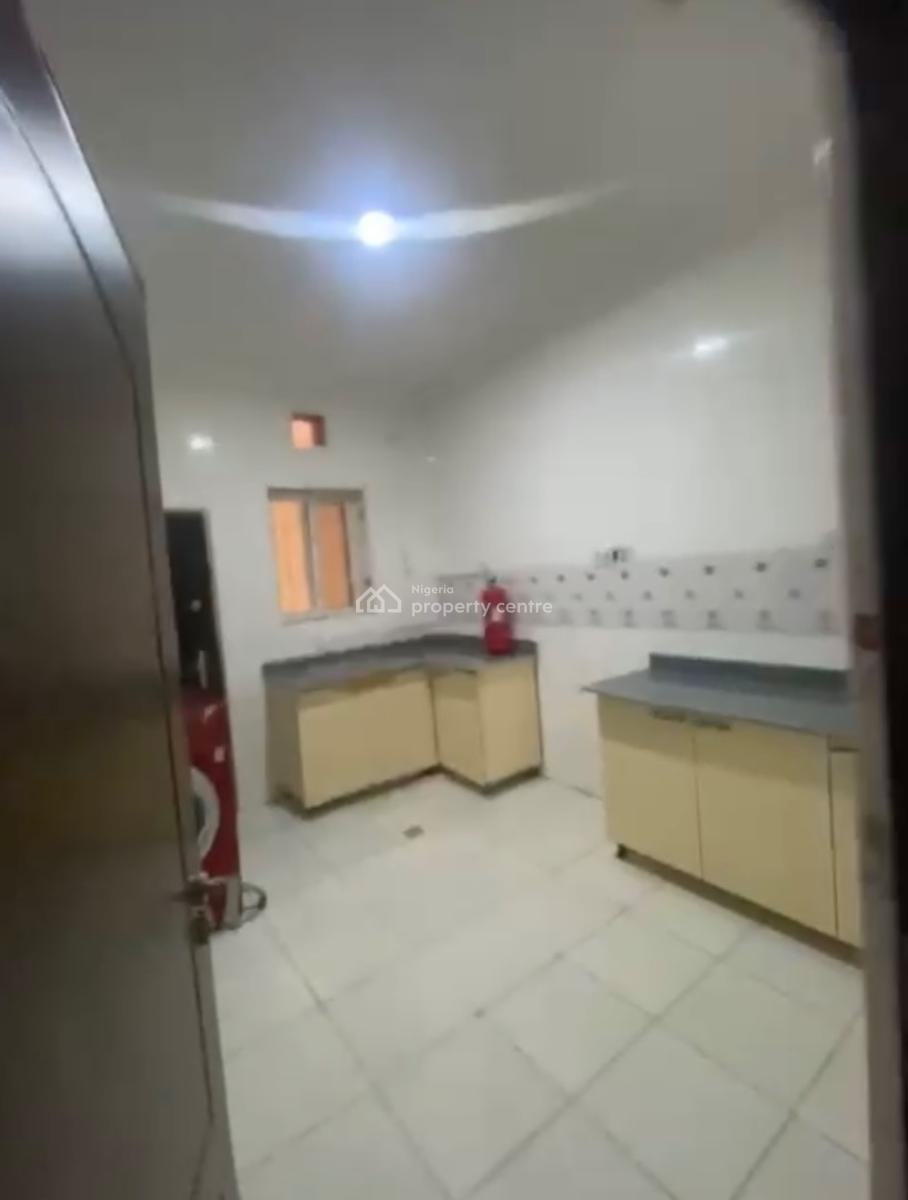 a Standard Neatly Built and Spacious 3 Bedroom Flat, Katampe, Abuja, Flat / Apartment for Rent