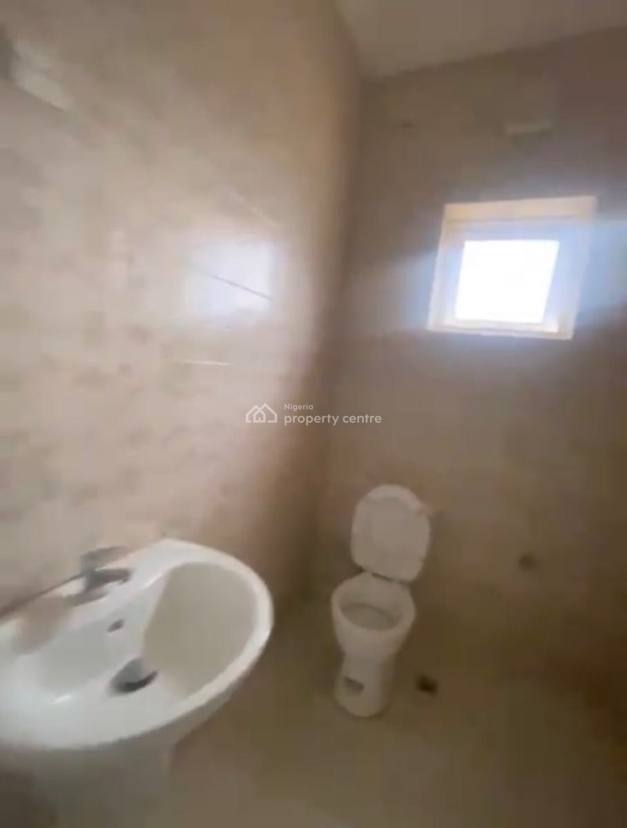 a Standard Neatly Built and Spacious 3 Bedroom Flat, Katampe, Abuja, Flat / Apartment for Rent