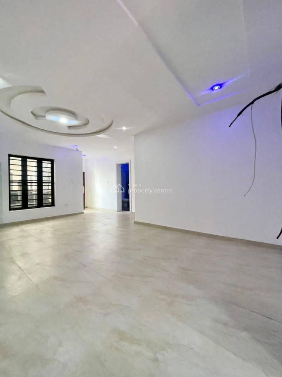 Luxurious 4 Bedrooms + Bq, Chevron, Lekki Phase 1, Lekki, Lagos, Terraced Duplex for Rent