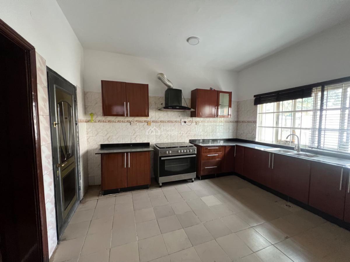 2 Bedroom Apartment with Bq, Off Bourdillon, Old Ikoyi, Ikoyi, Lagos, Flat / Apartment for Rent