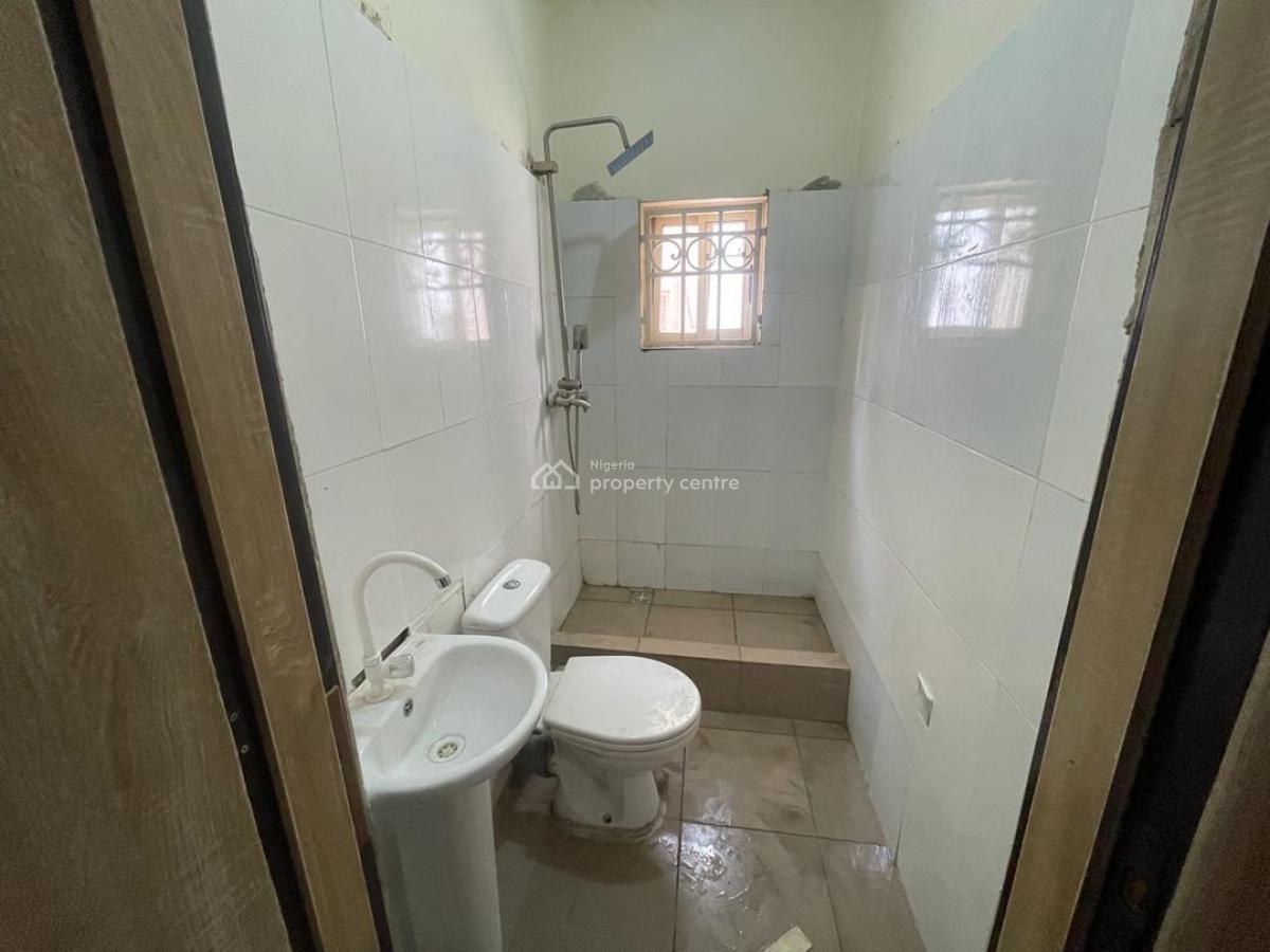 a Neat and Nice Mini Flat, Lekki Phase 1, Lekki, Lagos, Mini Flat (room and Parlour) for Rent